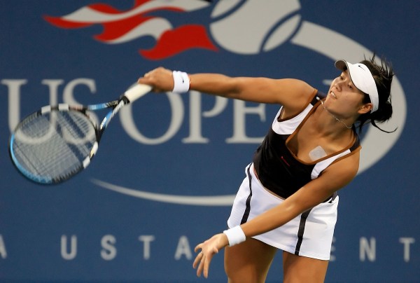  佩古拉北美硬地爆发，多伦多站斩获生涯首冠