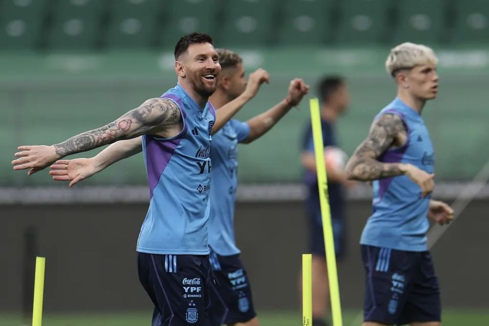  梅西领衔阿根廷队，世预赛强势取得关键胜利