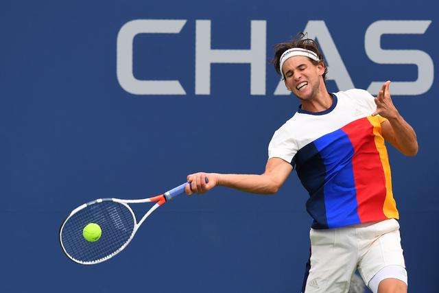  兹维列夫挽救赛点未果，遗憾止步十六强