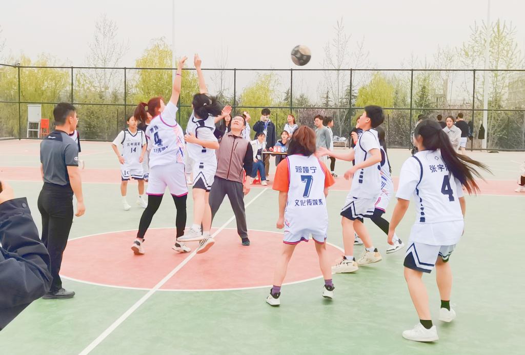 校园篮球蓬勃发展,基层培养见成效